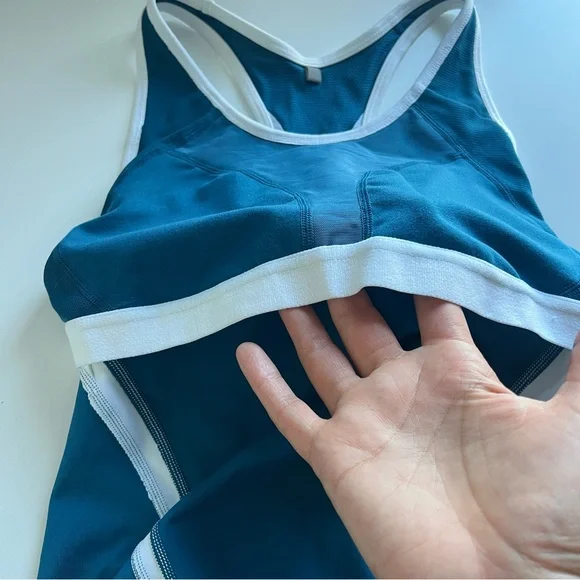 Nike Fit Dry Teal and White Tank Razor back with Bra NWT - Picture 6 of 9